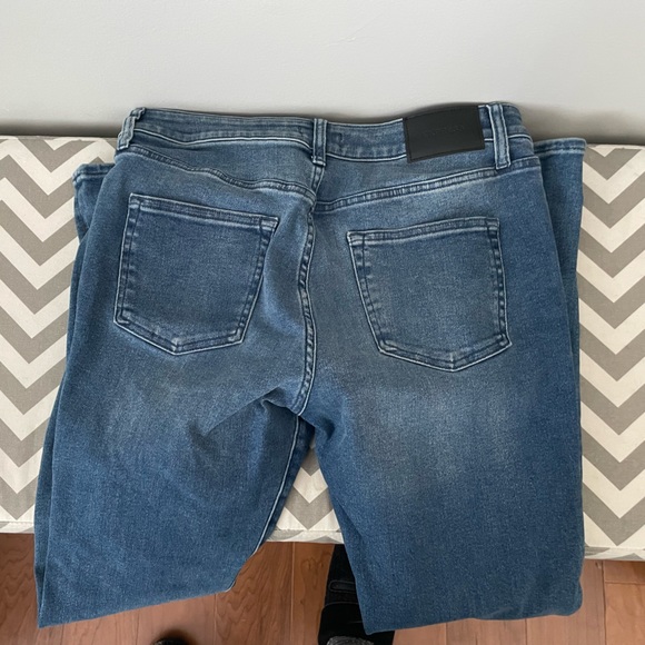 Men’s Express Skinny Jeans -size 32 x 30 (1) and 32 x 32 (2) - Picture 6 of 10